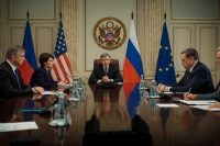 La sorprendente alleanza: la strategia Usa sull'Europa e il Cremlino si incontrano