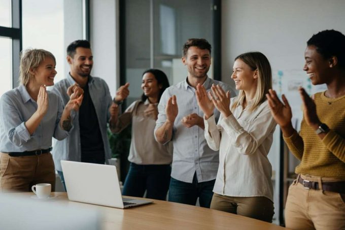 Lidl Italia rivoluziona il welfare: congedo di paternità esteso a 25 giorni