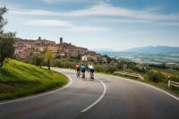 Scoperto l'automobilista che ha attaccato un gruppo di ciclisti con un colpo di pistola