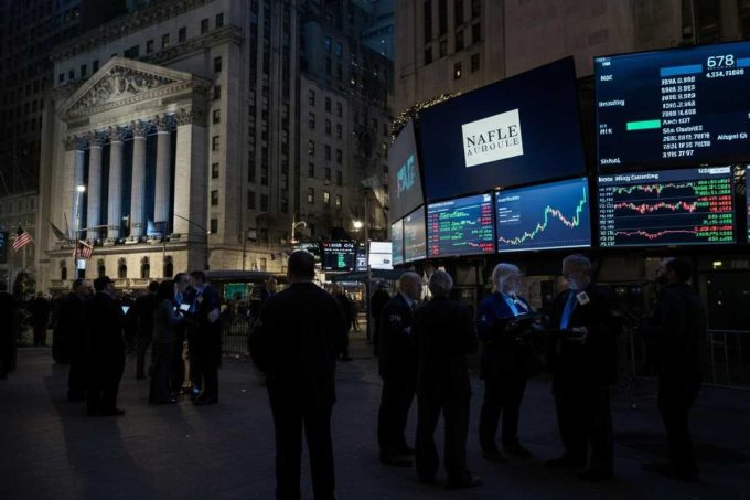 Wall Street in calo: Dj perde lo 0,15%, Nasdaq scivola dello 0,80%
