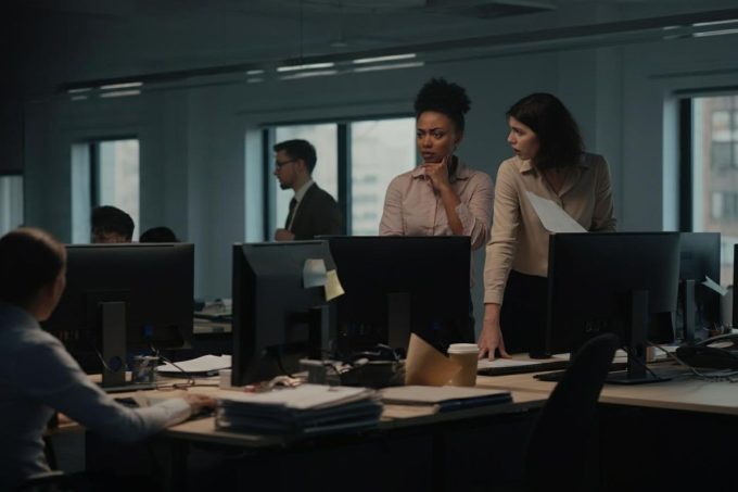 Bankitalia elimina il servizio baby-sitter: dipendenti in rivolta e nidi aziendali a rischio