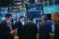 Borsa europea: chiusura mista con Londra in rialzo e Parigi in calo