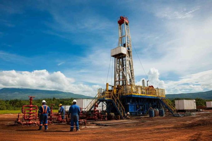 Descalzi a Trump: Eni pronta a scommettere sul futuro del Venezuela