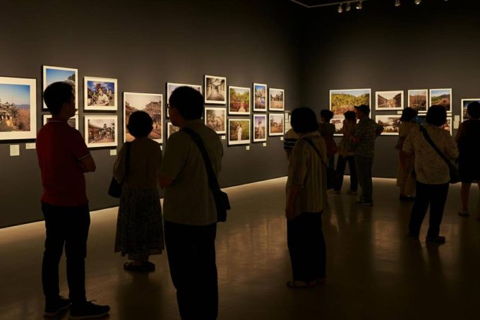 Fosco Maraini: la magia di Londra nella sua prima mostra monografica