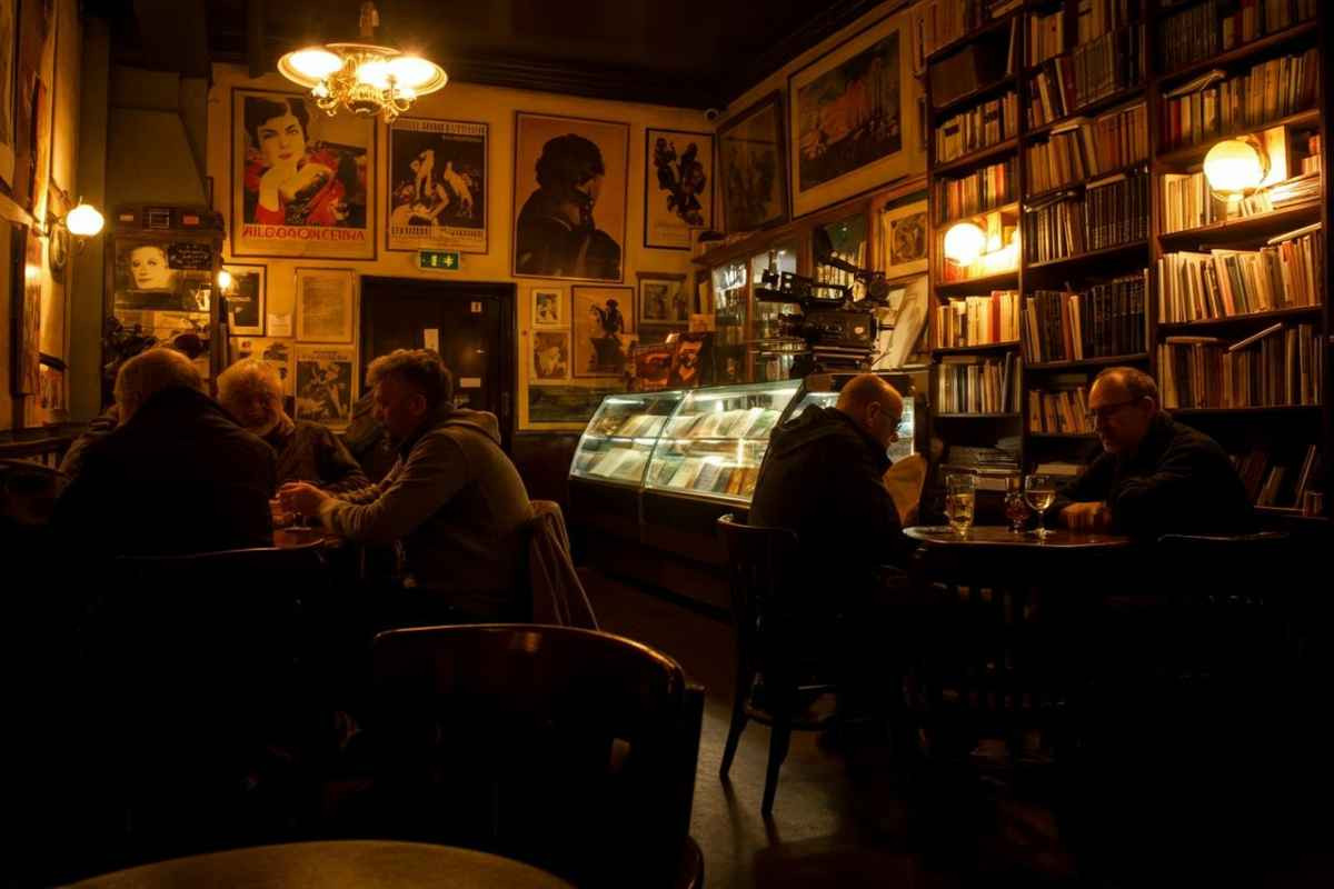 László Krasznahorkai ricorda Béla Tarr: la perdita di un maestro della magia visiva