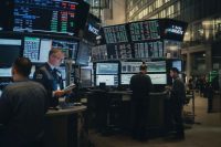 Milano in crescita: la Borsa chiude con un rialzo dello 0,44%