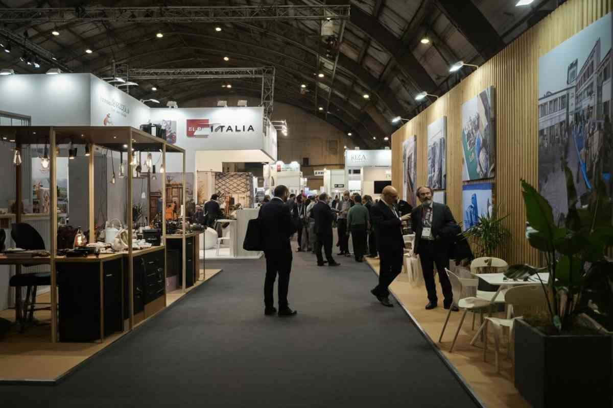 Napoleone: Fiere centrali per raggiungere l'obiettivo di 700 miliardi nell'export