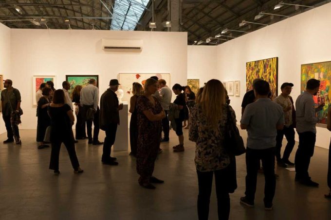 Portman svela i segreti di The Gallerist: un viaggio tra compromessi e sangue