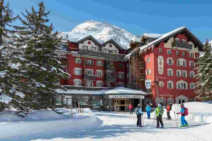 Torre Rossa di Sestriere sotto sequestro: chiusura improvvisa per violazioni antincendio