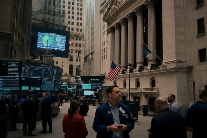 Wall Street in ascesa: il Dj guadagna lo 0,12% e il Nasdaq lo 0,49%