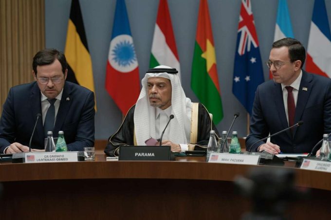 Zelensky: l'Europa deve riscoprire la sua volontà politica contro Putin