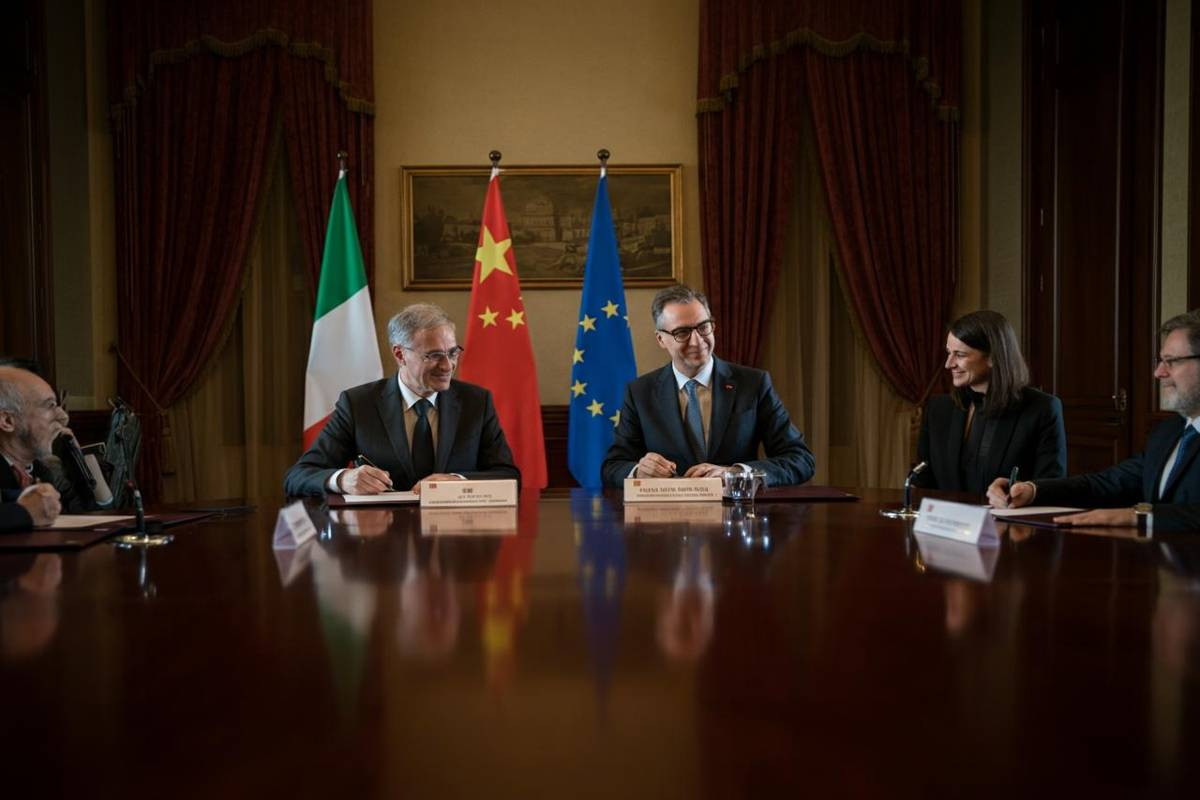 Giuli sigla un accordo storico per la coproduzione cinematografica tra Italia e Cina
