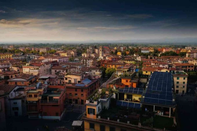 Il decreto bollette: come il bonus e lo spalma-incentivi cambiano le nostre spese