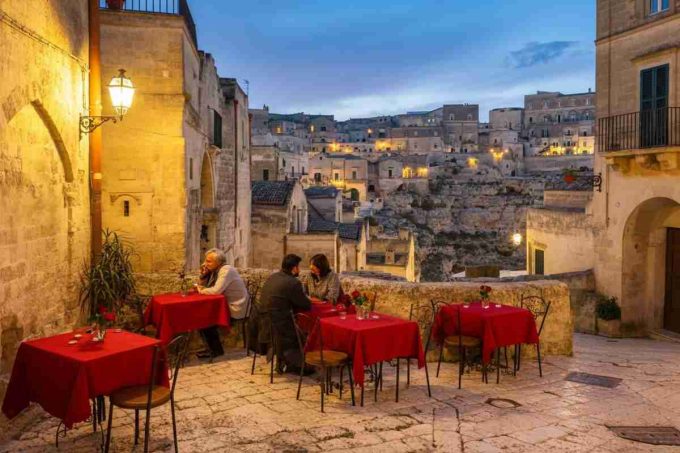 Matera si illumina per San Valentino: un weekend da tutto esaurito