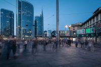 Milano in ripresa: la Borsa guadagna l'1% e si avvicina ai 47.000 punti