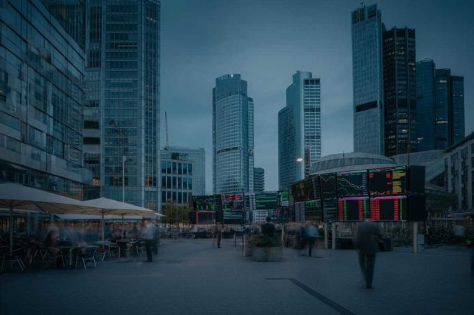 Milano resiste con un guadagno dello 0,5%: il rally delle banche spinge l'Europa