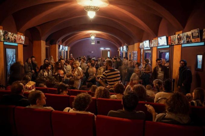 Muccino conquista il box office: Zalone sfiora i 75 milioni