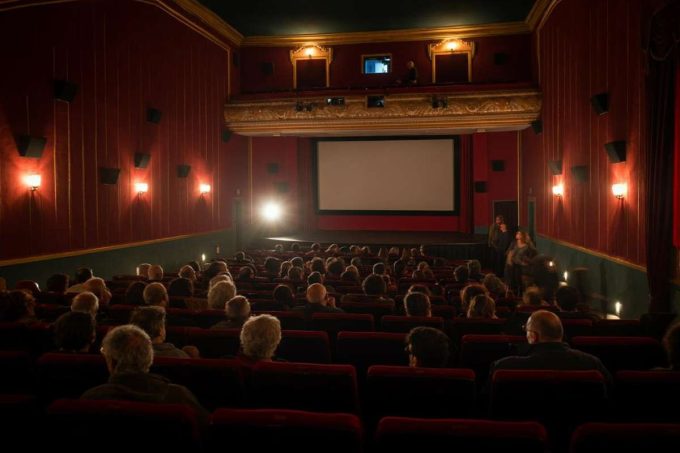 Muccino: l'emozionante incontro con il pubblico napoletano che scalda il cuore