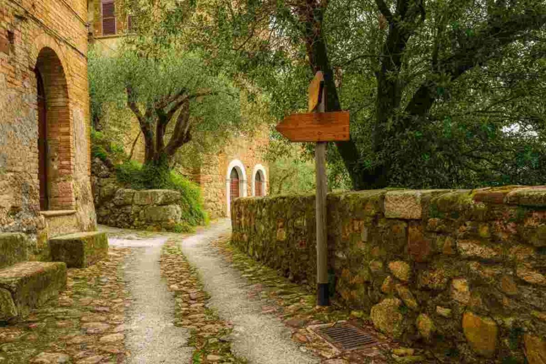 Santanchè: la legge Cammini valorizza il turismo italiano come asset strategico