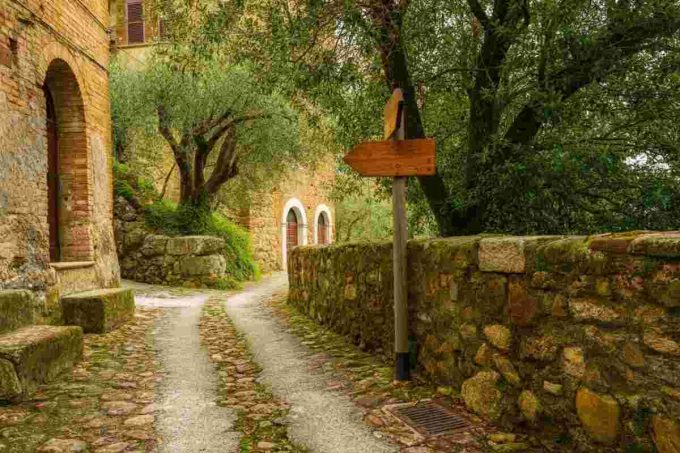 Santanchè: la legge Cammini valorizza il turismo italiano come asset strategico