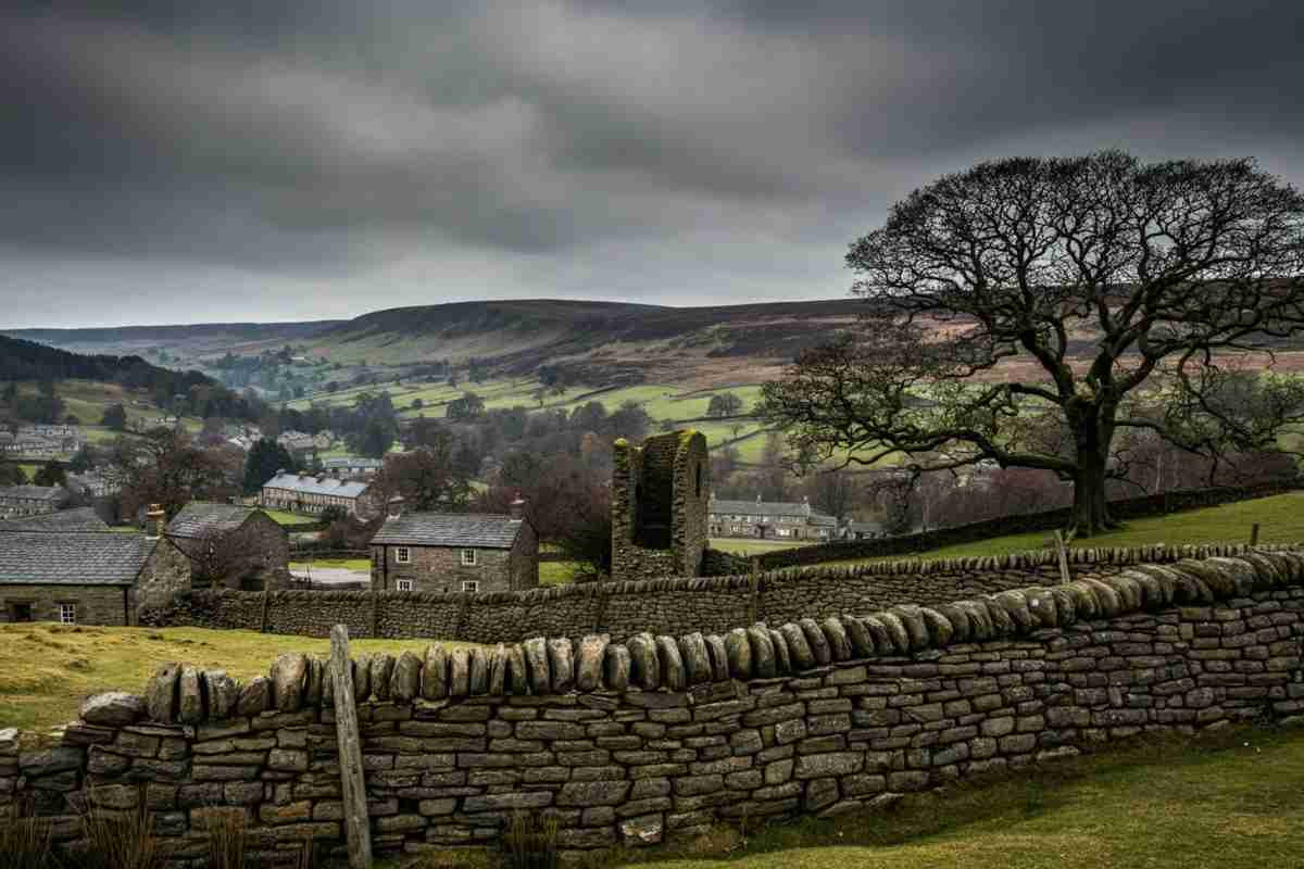 Scoprire i luoghi magici di 'Cime Tempestose': un viaggio tra cinema e letteratura