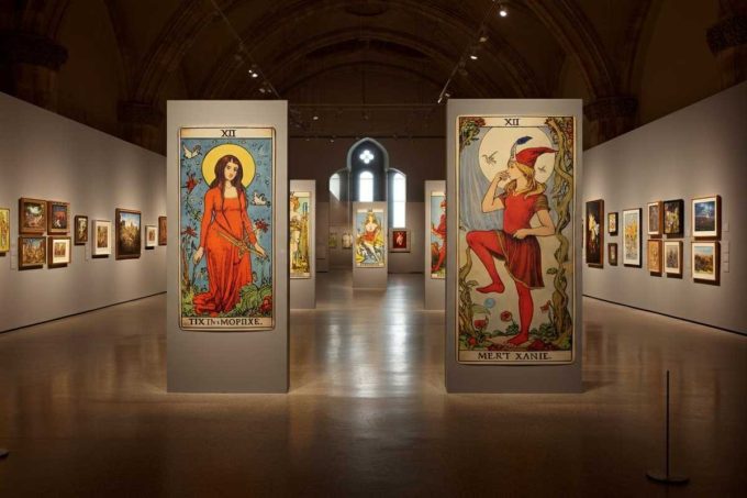 Tarocchi e fiabe: un viaggio tra arte, simboli e utopie