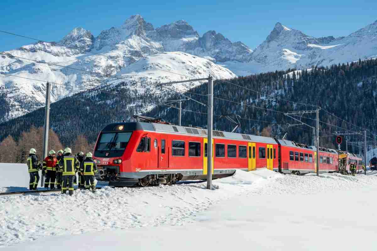 Tragedia in Svizzera: evacuate 30 persone da un treno deragliato