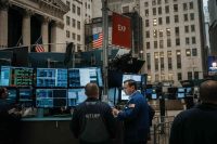 Wall Street in rosso: il calo di Dj e Nasdaq preoccupa gli investitori