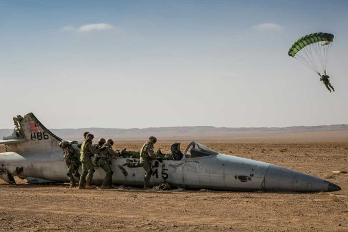 Drammatico incidente in Kuwait: diversi jet militari Usa si schiantano, piloti illesi