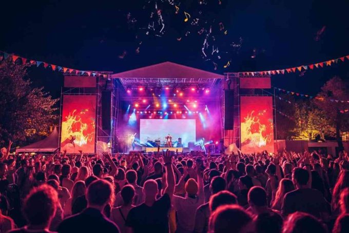 Sanremo 2023: la serata finale conquista 11 milioni di spettatori e un incredibile 68.8% di share